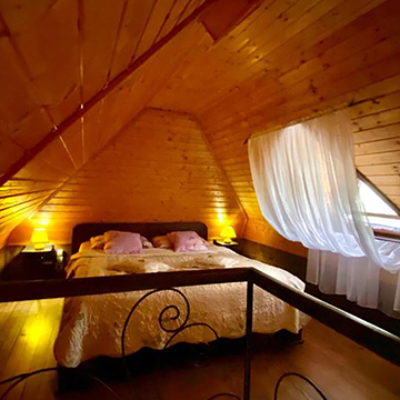 Fruška gora privatni smeštaj na planini u vikendici za vikend za dvoje